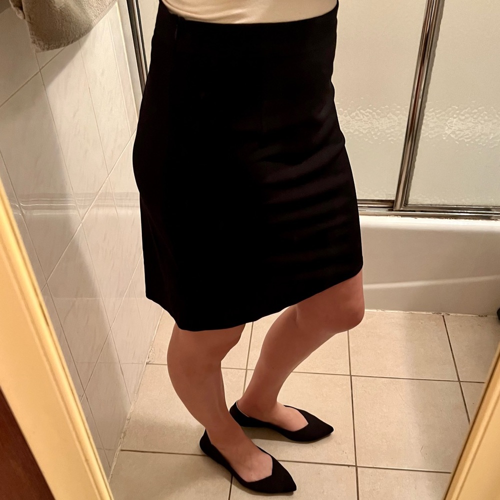 Laundry by Shelli Segal Los Angeles Black Skirt